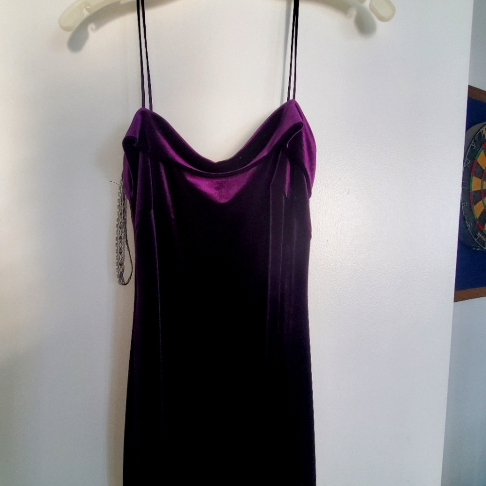 Steppinout purple dress (size medium)